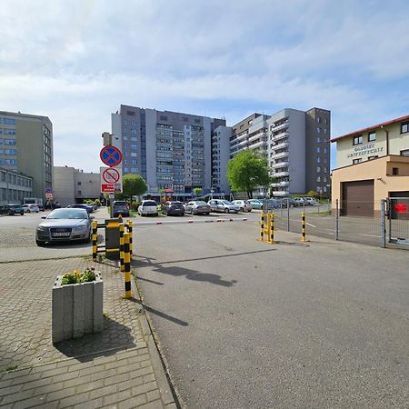 Handy Apartamenty - Mieszkania Na Doby W Centrum Rzeszowa Eksteriør billede