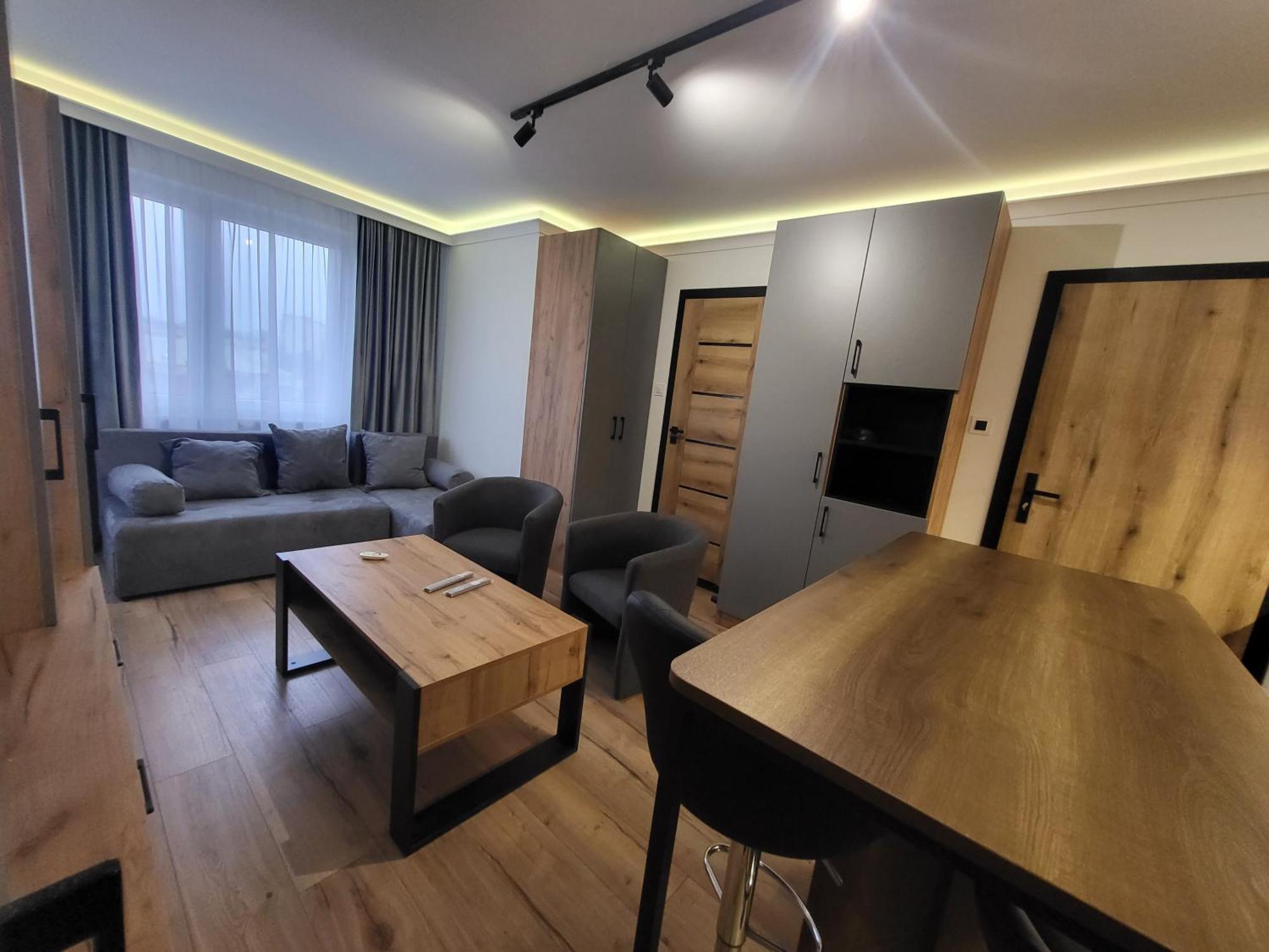 Handy Apartamenty - Mieszkania Na Doby W Centrum Rzeszowa Eksteriør billede